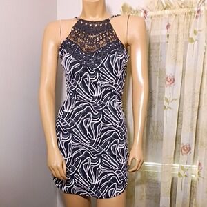 Papaya‎ Black and White Patterned Mini Dress Size M